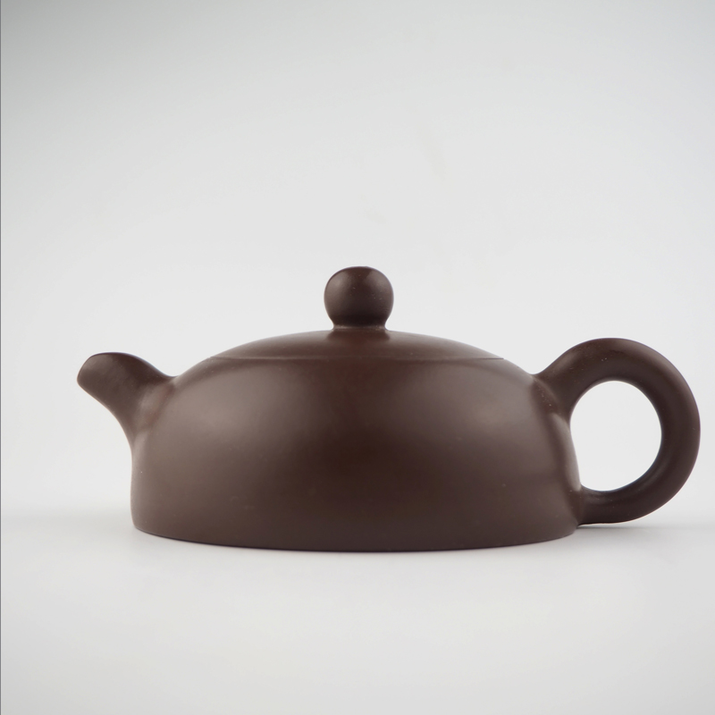 Темно-коричневый чайник из исинской глины "Бань Юэ" (объем 120 мл) | "Чайнотека"